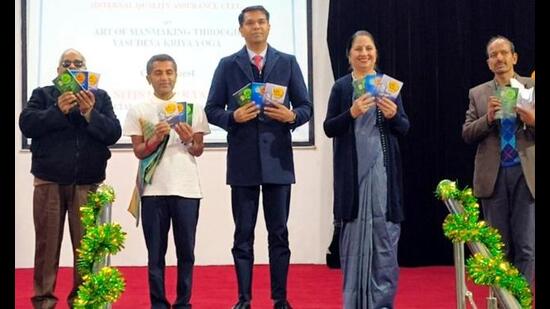 Yenkannamoole also released three volumes of the book, Life Sutras- Inspirational Life Skills’. (HT PHOTO)