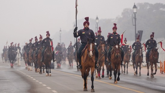 Soldiers of the President's Bodyguard are seen rehearsing for the Republic Day parade at Kartavya Path on January 6.&nbsp;(Atul Yadav / PTI)