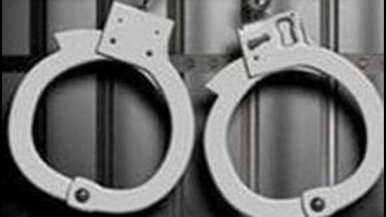 The man has been harassing and stalking the granddaughter of a former Shiromani Akali Dal (SAD) minister for the past few months. Ludhiana police arrested the accused hours after lodging the FIR. (HT FILE PHOTO)