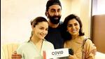 Alia Bhatt, Ranbir Kapoor and Neetu Kapoor met paps for an informat chat at their residence Vaastu. Alia Bhatt, Ranbir Kapoor and Neetu Kapoor met paps for an informat chat at their residence Vaastu.