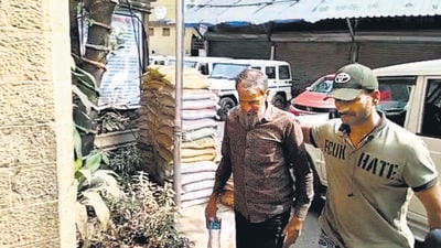 Drunk man held for making hoax call, warning a repeat of 1993 blasts Drunk man held for making hoax call, warning a repeat of 1993 blasts
