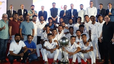 MIG CC players after beating Parsee Gymkhana in the final at Police Gymkhana, Marine Lines, on Sunday. (HT Photo)