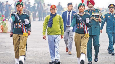 Delhi chief minister Arvind Kejriwal with NCC Director General Lt. General Gurbirpal Singh during his visit to NCC Republic Day 2023 camp at Delhi Cantt., in New Delhi, India, on Sunday (Vipin Kumar/HT Photo)