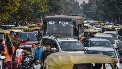 Traffic congestion near India Gate in New Delhi. (PTI Photo) Traffic congestion near India Gate in New Delhi. (PTI Photo)