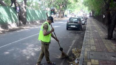 Resurfacing work on road 9A near Jogger’s Park, Kalyani Nagar has been stopped for more than four months, turning the area into a safety hazard. (HT FILE PHOTO)
