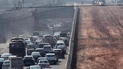 Work underway at Ashram flyover (HT Photo)