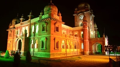Indore is hosting the 17th Pravasi Bharatiya Divas. Indore is hosting the 17th Pravasi Bharatiya Divas.