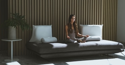 Yoga for gastric problems: 4 easy exercises to heal acidity and gas issues organically (Los Muertos Crew) Yoga for gastric problems: 4 easy exercises to heal acidity and gas issues organically (Los Muertos Crew)