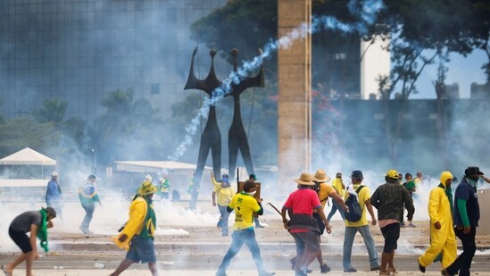 Supporters of Brazil's former President Jair Bolsonaro demonstrate against President Luiz Inacio Lula da Silva, outside Brazil’s National Congress in Brasilia, Brazil, January 8, 2023. (REUTERS/Adriano Machado)