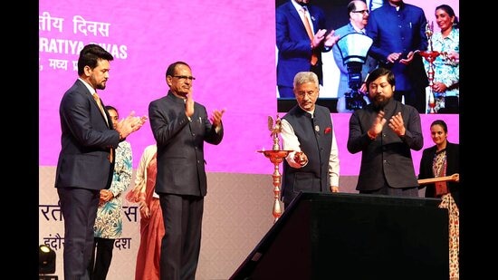 Union ministers S Jaishankar, Anurag Thakur and Nisith Pramanik with Madhya Pradesh chief minister Shivraj Singh Chouhan during the 17th Pravasi Bharatiya Divas Convention, in Indore on Sunday. (PTI)