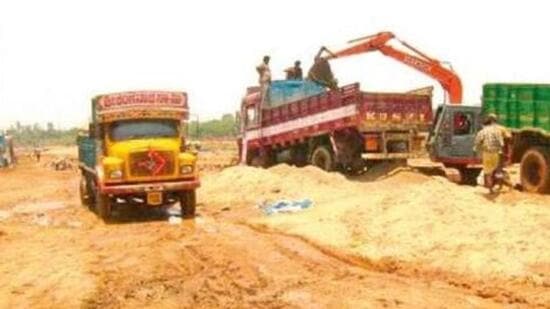 With the revenue collection just one-third of the target so far and most of the districts showing unsatisfactory performance,minister Ramanand Yadav told the officials to step up efforts and crack down on illegal sand mining, transportation, and storage by the mafia. (HT Photo) With the revenue collection just one-third of the target so far and most of the districts showing unsatisfactory performance,minister Ramanand Yadav told the officials to step up efforts and crack down on illegal sand mining, transportation, and storage by the mafia. (HT Photo)