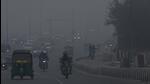 The CPCB classifies an AQI between 301 and 400 as ‘very poor’ and over 400 as ‘severe’. (Raj K Raj/HT Photo) The CPCB classifies an AQI between 301 and 400 as ‘very poor’ and over 400 as ‘severe’. (Raj K Raj/HT Photo)