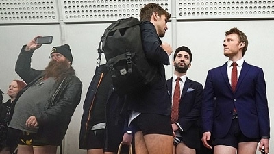 No Trousers Tube Ride 2023: Londoners were seen on subway trains without their pants. No Trousers Tube Ride 2023: Londoners were seen on subway trains without their pants.