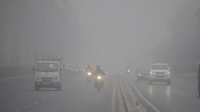 Gurugram, India-January 09, 2023: Commuters are seen wearing warm clothes amid cold and foggy morning at Golf course road near Saraswati Kunj, in Gurugram, India, on Monday, 09 January 2023. (Photo by Parveen Kumar/Hindustan Times) Gurugram, India-January 09, 2023: Commuters are seen wearing warm clothes amid cold and foggy morning at Golf course road near Saraswati Kunj, in Gurugram, India, on Monday, 09 January 2023. (Photo by Parveen Kumar/Hindustan Times)