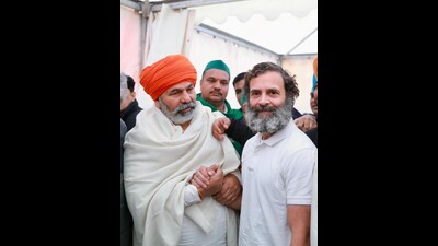 Rahul Gandhi meets farmers, discusses MSP issue Rahul Gandhi meets farmers, discusses MSP issue