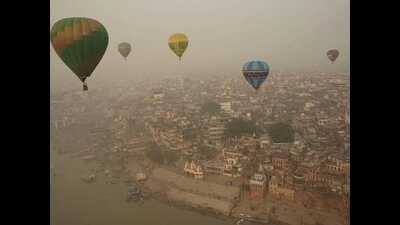 The hot air balloon festival organised by the tourism department in Varanasi in 2021. (HT File)