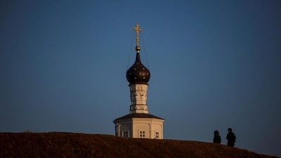 Artur Smolyaninov: People walk on a sunny day in the Kremlin of Ryazan in Russia. (Reuters)