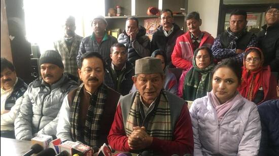 Former chief minister Harish Rawat and Congress state president Karan Mahara made these demands after visiting the affected areas in Joshimath and interacting with the local residents. (HT)