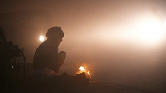 Massive fog seen during early hours of the morning in New Delhi(Sanchit Khanna/Hindustan Times)