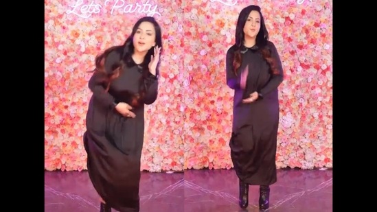 Amruta Fadnavis dancing to her and Meet Meet Bros’ latest song Mood Banaleya.(Twitter/@fadnavis_amruta)