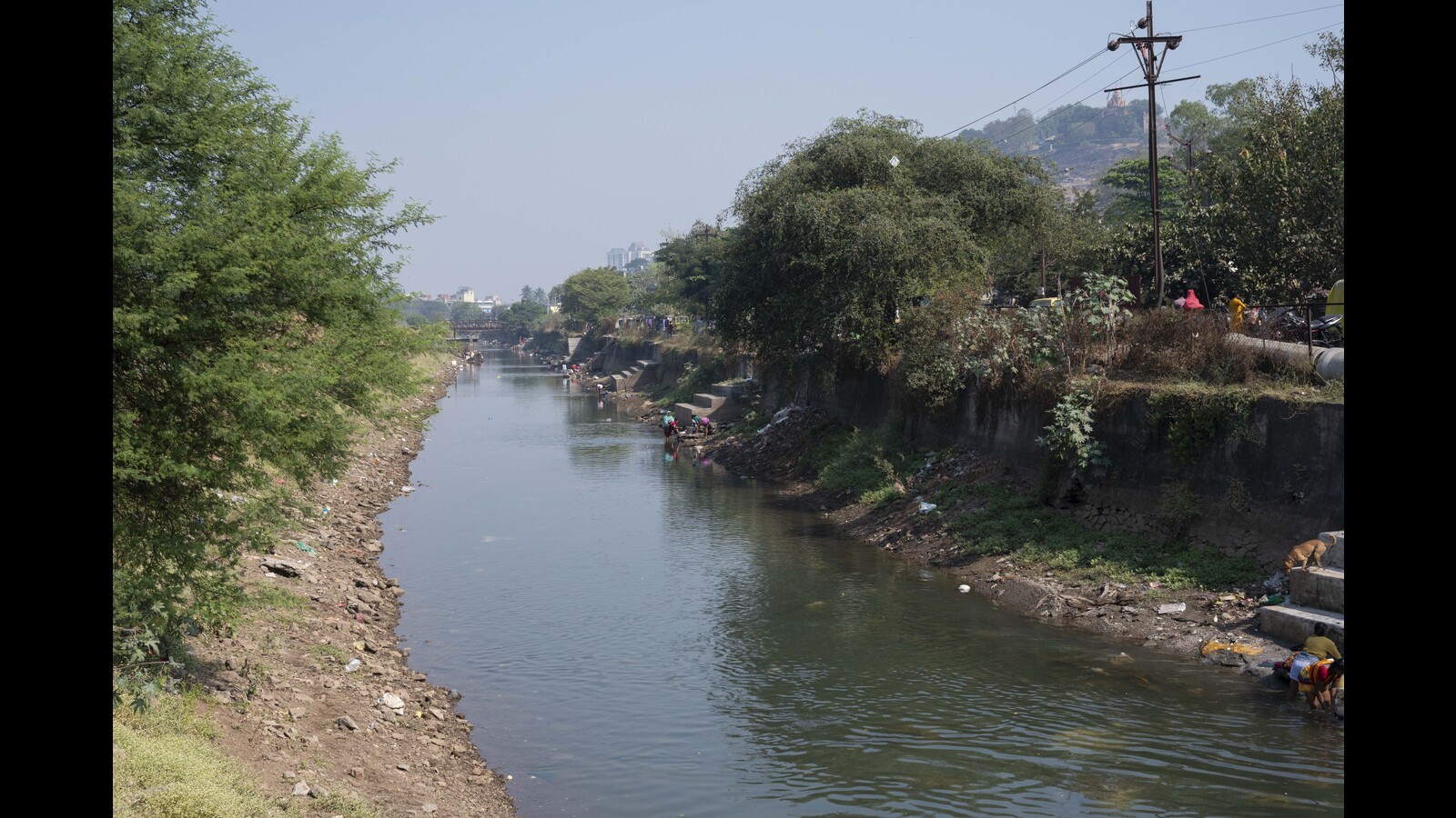पुणे में 12वीं कक्षा का छात्र प्रारंभिक परीक्षा छोड़ने के बाद नहर में कूद गया