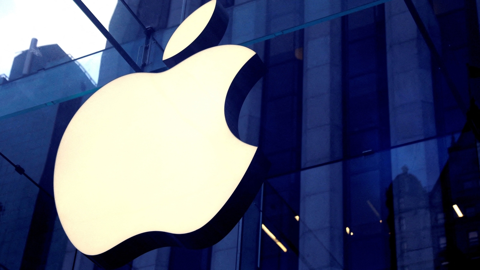 Apple to replace key Broadcom chip with in-house design: Report