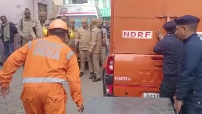 Four-year-old child who fell into a borewell in Hapur district, has been safely rescued by the NDRF team. Four-year-old child who fell into a borewell in Hapur district, has been safely rescued by the NDRF team.