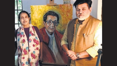It will be the first time since they parted ways that the heads of the two Sena factions – Balasahebanchi Shiv Sena’s Eknath Shinde and Shiv Sena (UBT) chief Uddhav Thackeray -- are likely face each other as they pay their respects to the late leader. (HT PHOTO) It will be the first time since they parted ways that the heads of the two Sena factions – Balasahebanchi Shiv Sena’s Eknath Shinde and Shiv Sena (UBT) chief Uddhav Thackeray -- are likely face each other as they pay their respects to the late leader. (HT PHOTO)