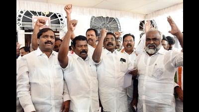 Ruling alliance lawmakers protest against Tamil Nadu governor RN Ravi's remarks. (ANI) Ruling alliance lawmakers protest against Tamil Nadu governor RN Ravi's remarks. (ANI)