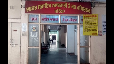 The Excise and Taxation Commissioner office in Bathinda wears a deserted look on Tuesday. (Photo by Sanjeev Kumar/ Hindustan Times). (HT photo)