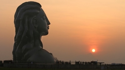 The Sadhguru Sannidhi is located near Nandi Hills, a popular tourist spot.