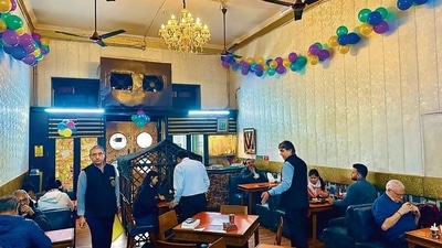This is contrary to our experiences in most of Delhi’s upscale cafés, where we instinctively start to strut on entering, trying to make an impression in front of real and imagined audiences. This is contrary to our experiences in most of Delhi’s upscale cafés, where we instinctively start to strut on entering, trying to make an impression in front of real and imagined audiences.