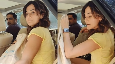 Taapsee Pannu was snapped by paparazzi in Mumbai. (Viral Bhayani) (Viral Bhayani) Taapsee Pannu was snapped by paparazzi in Mumbai. (Viral Bhayani) (Viral Bhayani)