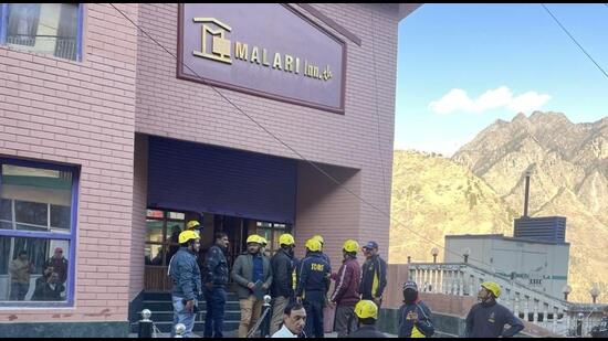 A six-member team led by CBRI’s chief scientist Dr DP Kanungo conducted a survey of the hotel (HT Photo/Rajeev Kala) A six-member team led by CBRI’s chief scientist Dr DP Kanungo conducted a survey of the hotel (HT Photo/Rajeev Kala)