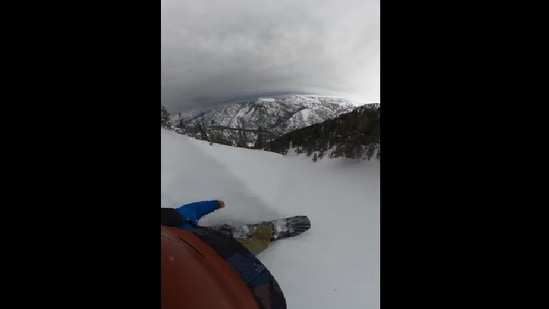 Snowboarder shares video of him caught in an avalanche. Watch hair-raising  video | Trending - Hindustan Times