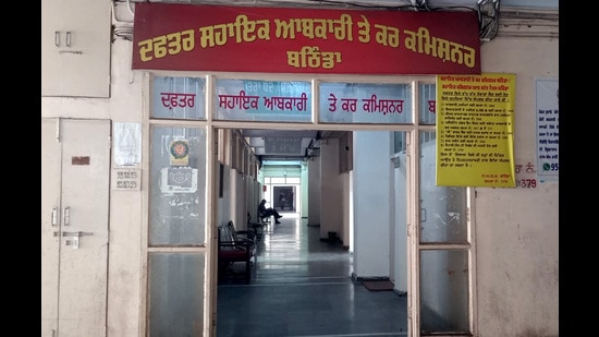 The Excise and Taxation Commissioner office in Bathinda wears a deserted look on Tuesday.(Photos by Sanjeev Kumar/ Hindustan Times). (HT photo)