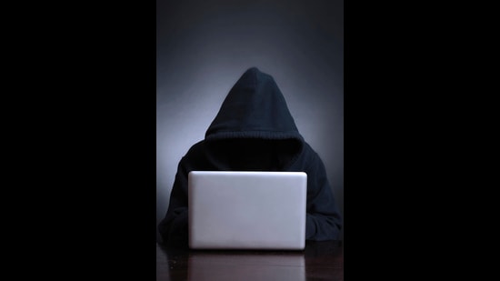 The accused called the victim in Ludhiana while posing as his friend who had settled in London, saying that he had been arrested by police and needed money to post bail. (iStock Photo)
