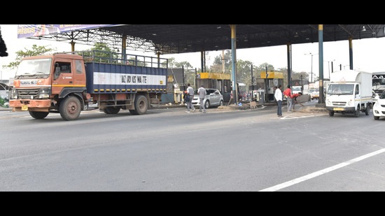 The forum of the Small-Scale Industries from Pimpri-Chinchwad has written a letter to Chief Minister Eknath Shinde requesting not to start toll collection at Moshi considering entrepreneurs’ interests (HT PHOTO) The forum of the Small-Scale Industries from Pimpri-Chinchwad has written a letter to Chief Minister Eknath Shinde requesting not to start toll collection at Moshi considering entrepreneurs’ interests (HT PHOTO)