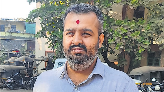 The police said the contractor, Surajpratap Singh Deora, has named two suspects — Sameer Sawant and Ganesh Chuggal — who work for his business rivals. He also claimed that the attack is a fallout of a dispute over a contract worth <span class='webrupee'>₹</span>45 crore — to develop footpaths and gutters from Bandra to Dahisar. (HT PHOTO) The police said the contractor, Surajpratap Singh Deora, has named two suspects — Sameer Sawant and Ganesh Chuggal — who work for his business rivals. He also claimed that the attack is a fallout of a dispute over a contract worth <span class='webrupee'>₹</span>45 crore — to develop footpaths and gutters from Bandra to Dahisar. (HT PHOTO)