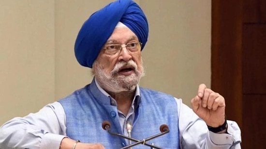 Union minister petroleum and natural gas Hardeep Singh Puri (Twitter Photo)