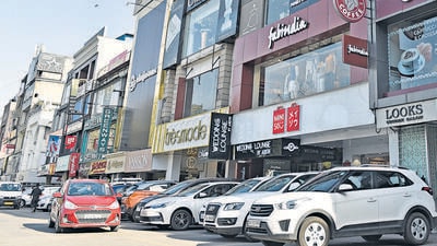 Advertisement boards at South Extension Market in Delhi. (Sanchit Khanna/HT Archive) Advertisement boards at South Extension Market in Delhi. (Sanchit Khanna/HT Archive)