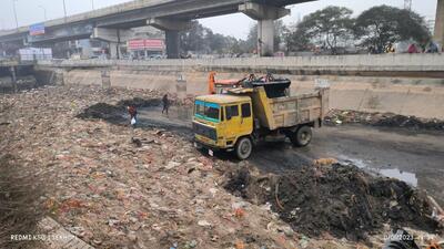 Ludhiana MC officials added that the canal falls under the jurisdiction of the irrigation department. Amid rising concern over garbage and filth dumped into the water body, which moves through the city, the MC has stepped up to clean the canal in coordination with the irrigation department. (HT PHOTO) Ludhiana MC officials added that the canal falls under the jurisdiction of the irrigation department. Amid rising concern over garbage and filth dumped into the water body, which moves through the city, the MC has stepped up to clean the canal in coordination with the irrigation department. (HT PHOTO)