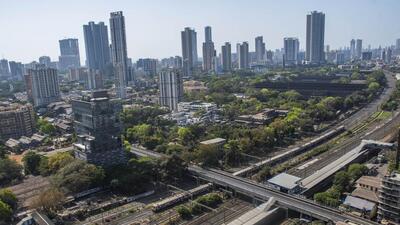 Mumbai, India - March 22, 2020: Deserted view of Elphinstone bridge during Janata Curfew in Mumbai, India, on Sunday, March 22, 2020. (Photo by Pratik Chorge/Hindustan Times) (Pratik Chorge/HT Photo) Mumbai, India - March 22, 2020: Deserted view of Elphinstone bridge during Janata Curfew in Mumbai, India, on Sunday, March 22, 2020. (Photo by Pratik Chorge/Hindustan Times) (Pratik Chorge/HT Photo)