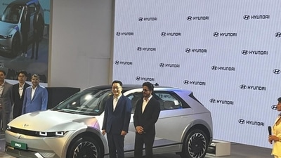 Shah Rukh Khan next to the Ioniq 5 EV at the Hyundai pavilion at the Auto Expo 2023. Shah Rukh Khan next to the Ioniq 5 EV at the Hyundai pavilion at the Auto Expo 2023.