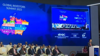 Kumar Mangalam Birla of the Aditya Birla Group addressing the summit. (Jansampark MP/ screengrab)