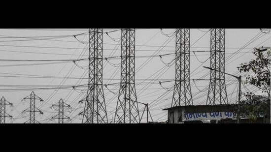 The state government on Tuesday said the projects will involve an investment of <span class='webrupee'>₹</span>40000 crore. (Bloomberg (Representative))