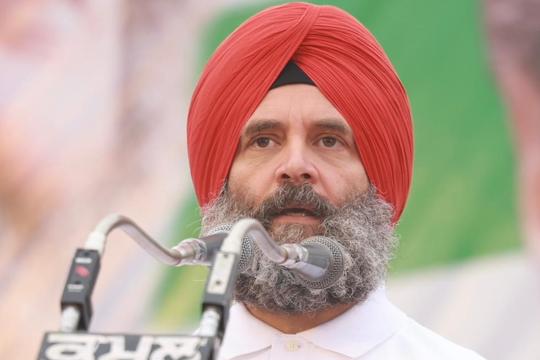 Congress leader Rahul Gandhi addressing a gathering in Sirhind on Wednesday. (HT Photo) Congress leader Rahul Gandhi addressing a gathering in Sirhind on Wednesday. (HT Photo)