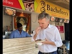 British High Commissioner to India Alex Ellis enjoying Mumbai’s famous snack from a roadside foodstall.(Twitter/@AlexWEllis) British High Commissioner to India Alex Ellis enjoying Mumbai’s famous snack from a roadside foodstall.(Twitter/@AlexWEllis)