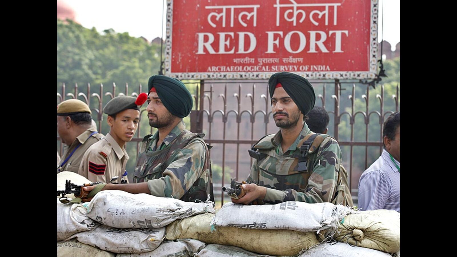 Helmets for Sikh soldiers Akal Takht, SGPC object to army’s proposal