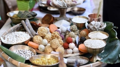 People eat the food prepared in the 'Bhelaghar' or 'Meji' and burn the makeshift huts the next morning. (File Photo) People eat the food prepared in the 'Bhelaghar' or 'Meji' and burn the makeshift huts the next morning. (File Photo)